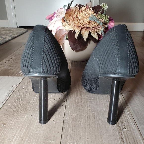 Wild Pair Black Striped Comfort Daliaa Knit Slip-On Women's Pumps Size 8M NWOT - Picture 8 of 16